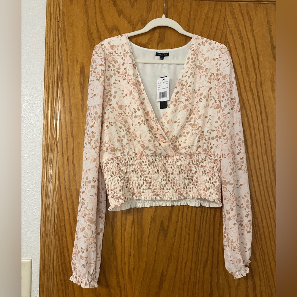 Violets & Roses Floral V-Neck Smocked Blouse - NWT - Size XL